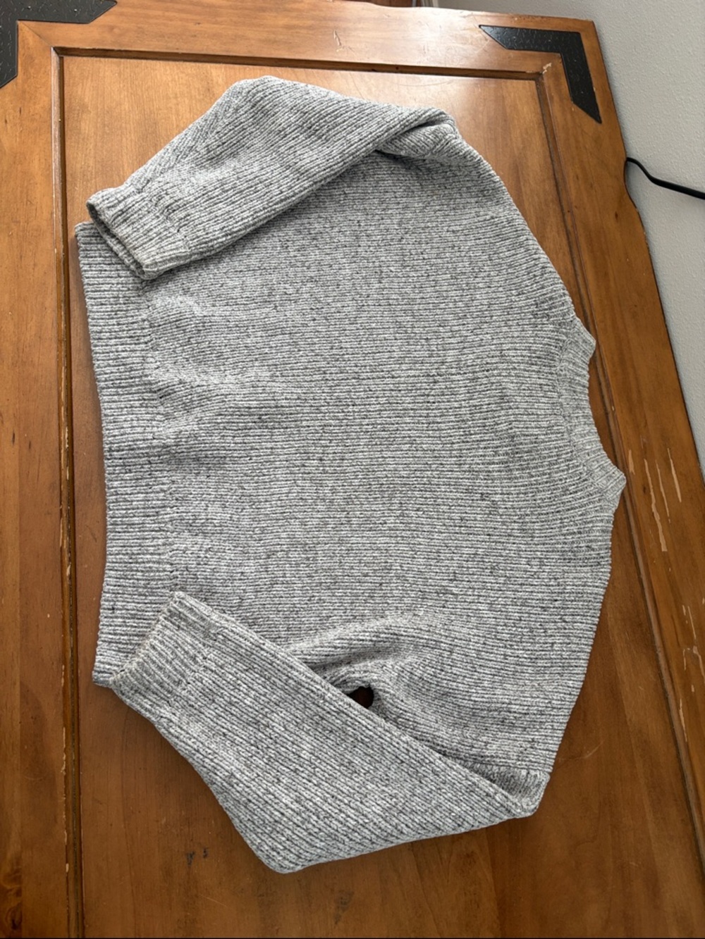 Abercrombie & Fitch Neutral Taupe Crewneck Sweater Size Small - Picture 8 of 12